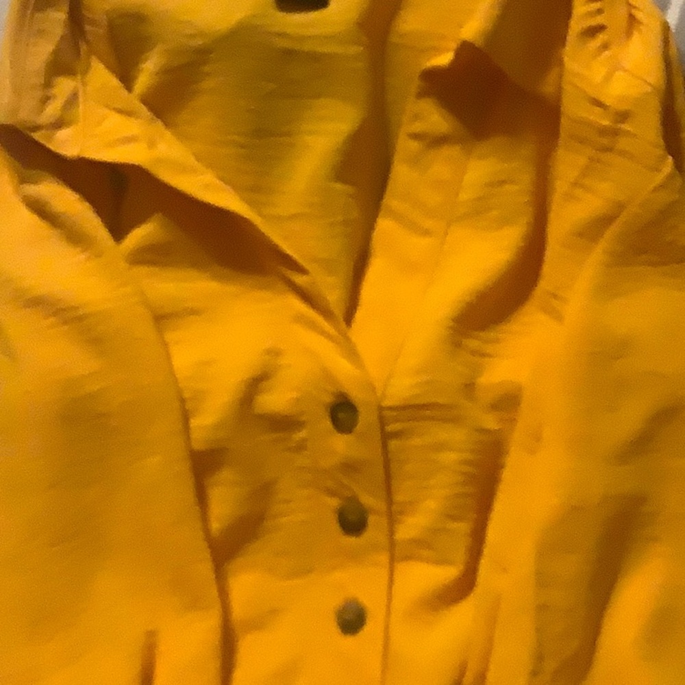 Bright yellow gold 3/4 sleeve